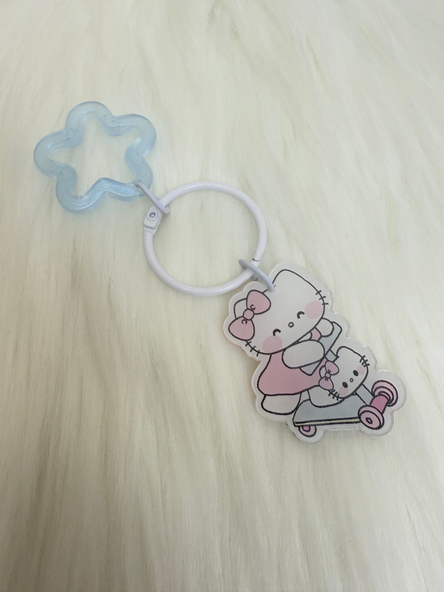 Hello kitty keychain